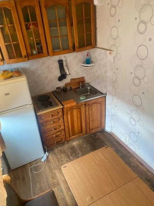Продам 1-комнатную квартиру возле метро Алексеевская — 23 00