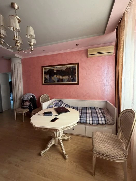 Продаж поиватного будинку