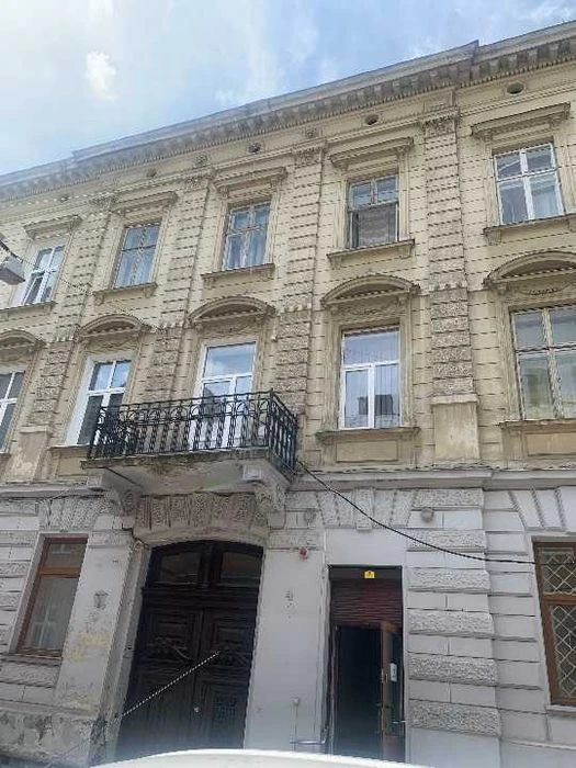 Продаж 1/4 частка квартири