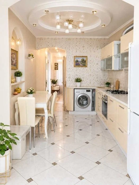 Продам большую квартиру в кирпичном доме 52 м с ремонтом Тит
