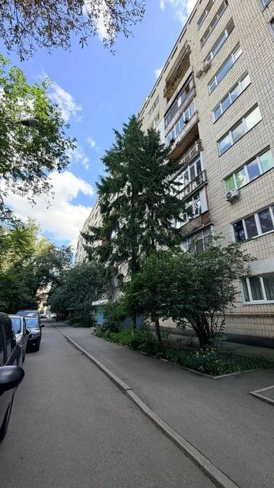 Затишна 3-к квартира, Грушевського, 34 , Арсенальна, Маріїнс