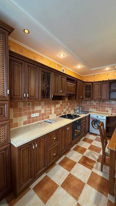 Продаж 3к квартири по вул Незалежності з гарним ремонтом