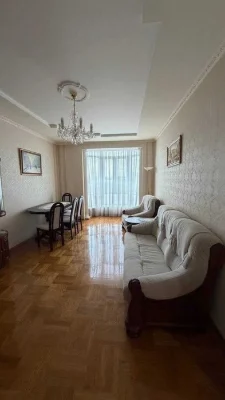Продаж 3к квартири по вул Незалежності з гарним ремонтом