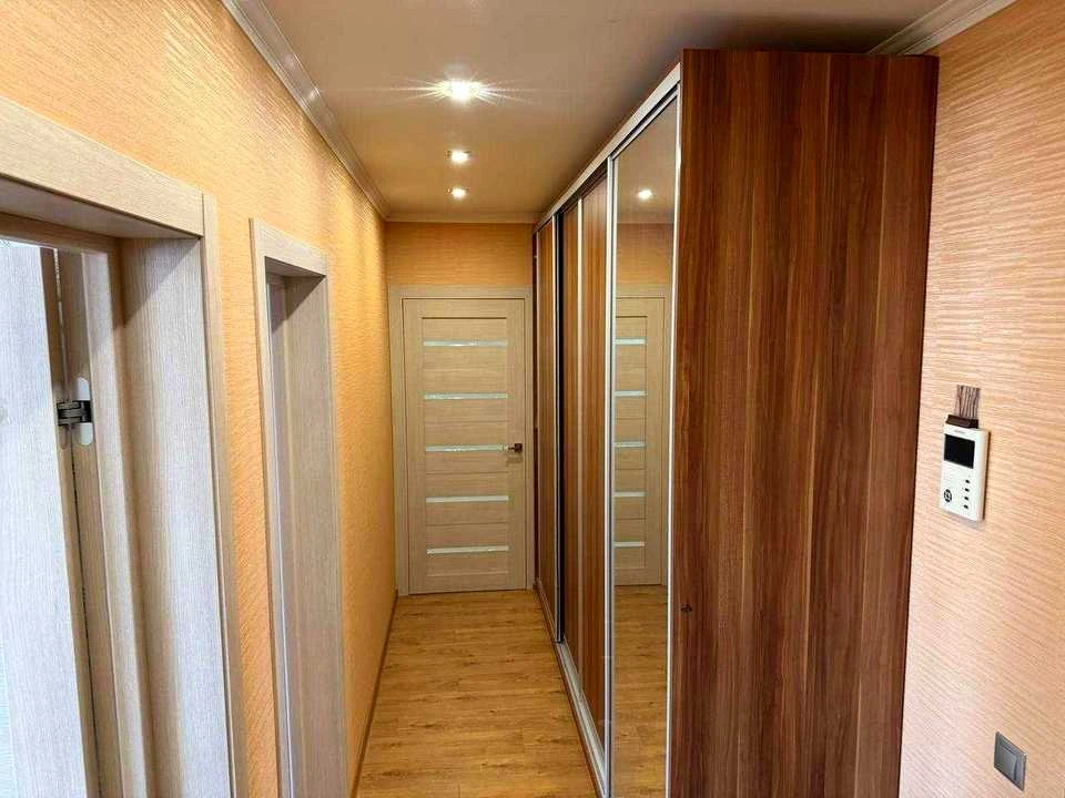Квартира. Харків, Героїв Харкова просп. (Московський)