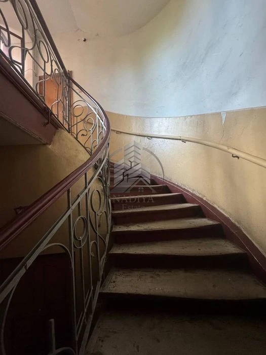 Продаж 3-кімнатної квартири на вул. Вітовського