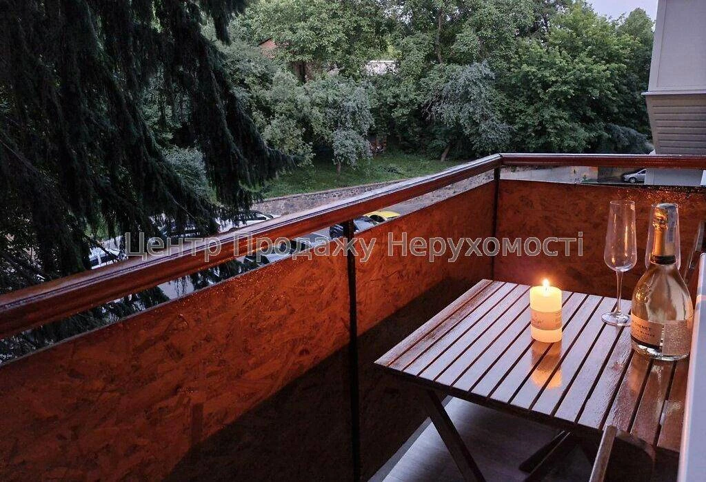 Продаж 2-кімн. квартири, 3/6 пов, 45 м², Київ – затишок та к