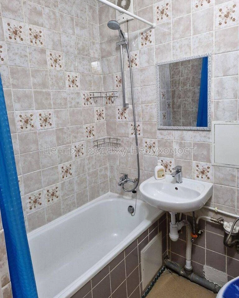 Продаж 2-кімн. квартири, 3/6 пов, 45 м², Київ – затишок та к