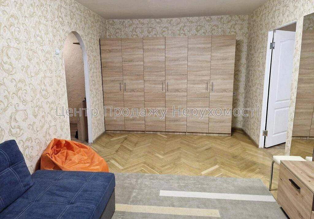 Продаж 2-кімн. квартири, 3/6 пов, 45 м², Київ – затишок та к