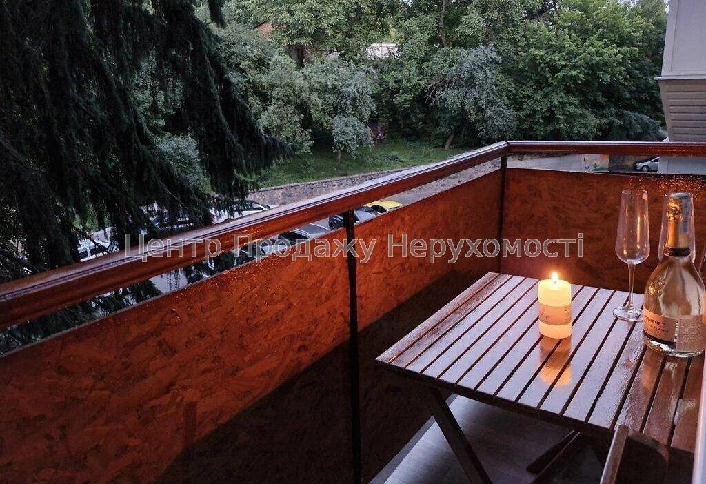 Продаж 2-кімн. квартири, 3/6 пов, 45 м², Київ – затишок та к