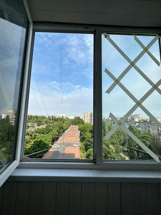 Продам 1-комнатную квартиру на ул. Небесной сотни / Сыты Цен