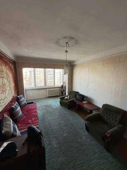 For sale 3-room apartment. Evgeny Konovalets st. 35, 65 sq. m. is renovated