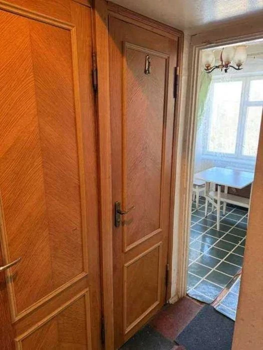 For sale 3-room apartment. Evgeny Konovalets st. 35, 65 sq. m. is renovated