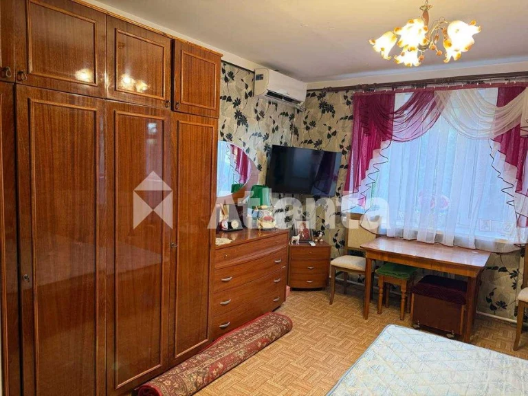 2-комнатная квартира на Академика Королева, газовый дом