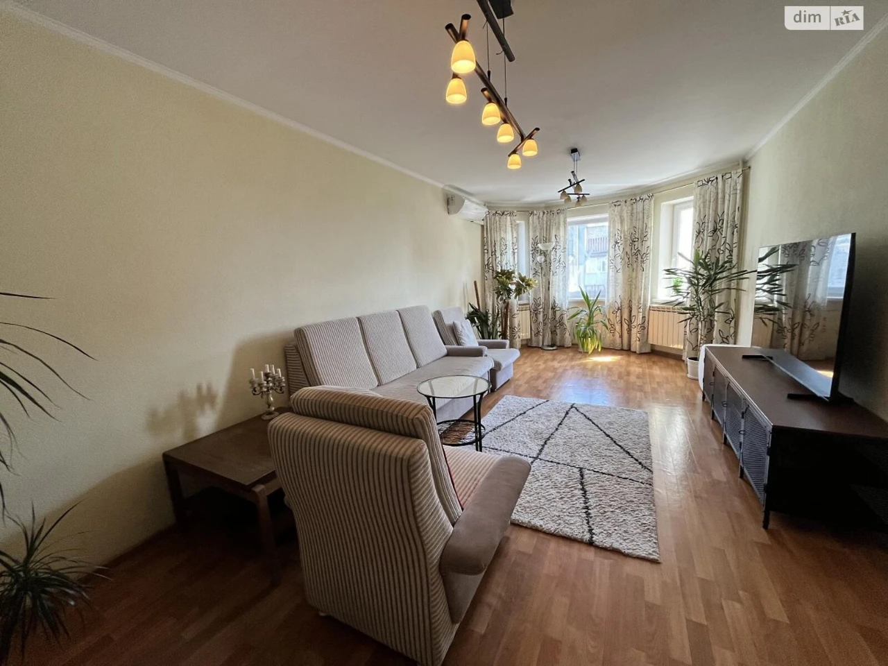 Продажа квартир Александровский (Жовтневый).