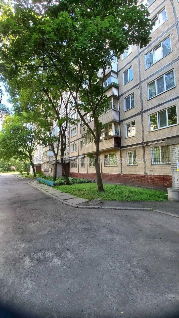 Продаж 2-кімн. квартири, 8/9 поверх, 48 м², Київ. Відмінне р