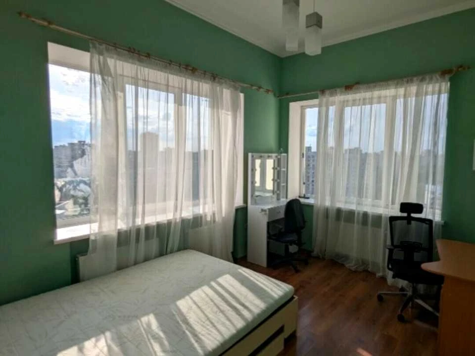 Apartment. Kharkiv, Peremohy Avenue.