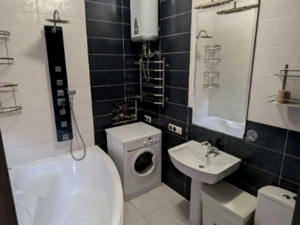 Apartment. Kharkiv, Peremohy Avenue.