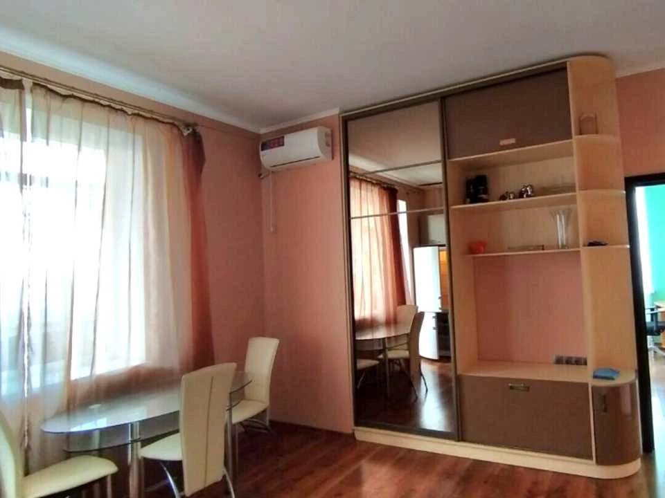 Apartment. Kharkiv, Peremohy Avenue.
