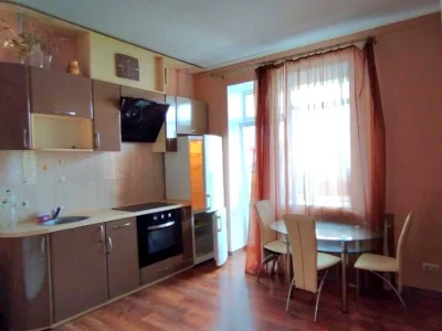 Apartment. Kharkiv, Peremohy Avenue.