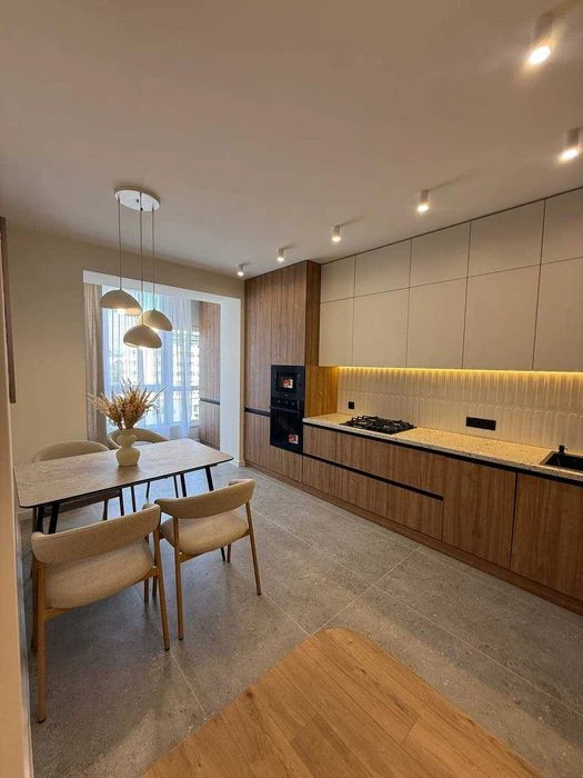 Продам 2-кім квартиру укомплектовану в центральній частині м