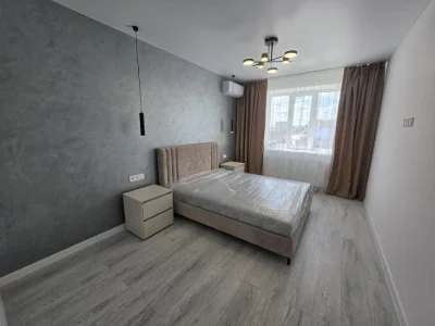 2-кімнатна квартира з  ремонтом на Височана, 18