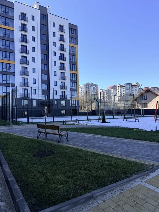 Продаж квартири в зданій новобудові.