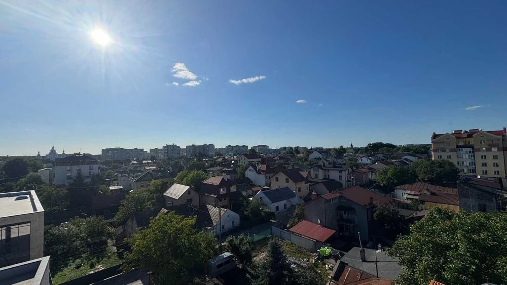 Продам квартиру вул.Широка новобудова