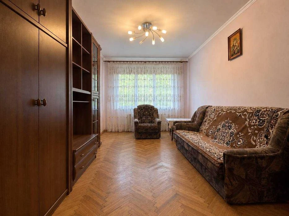 Продаж 3-кім квартири вул.Пулюя
