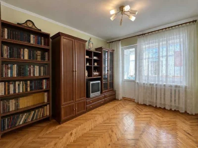 Продаж 3-кім квартири вул.Пулюя