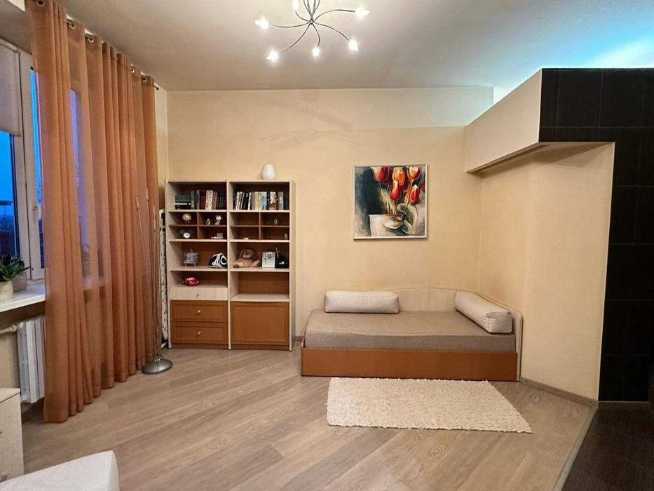 Продам 2к кв. вул.Архітектора Олега Петрова(Чернишевського)