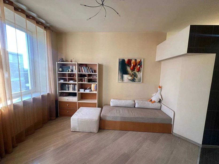 Продам 2к кв. вул.Архітектора Олега Петрова(Чернишевського)