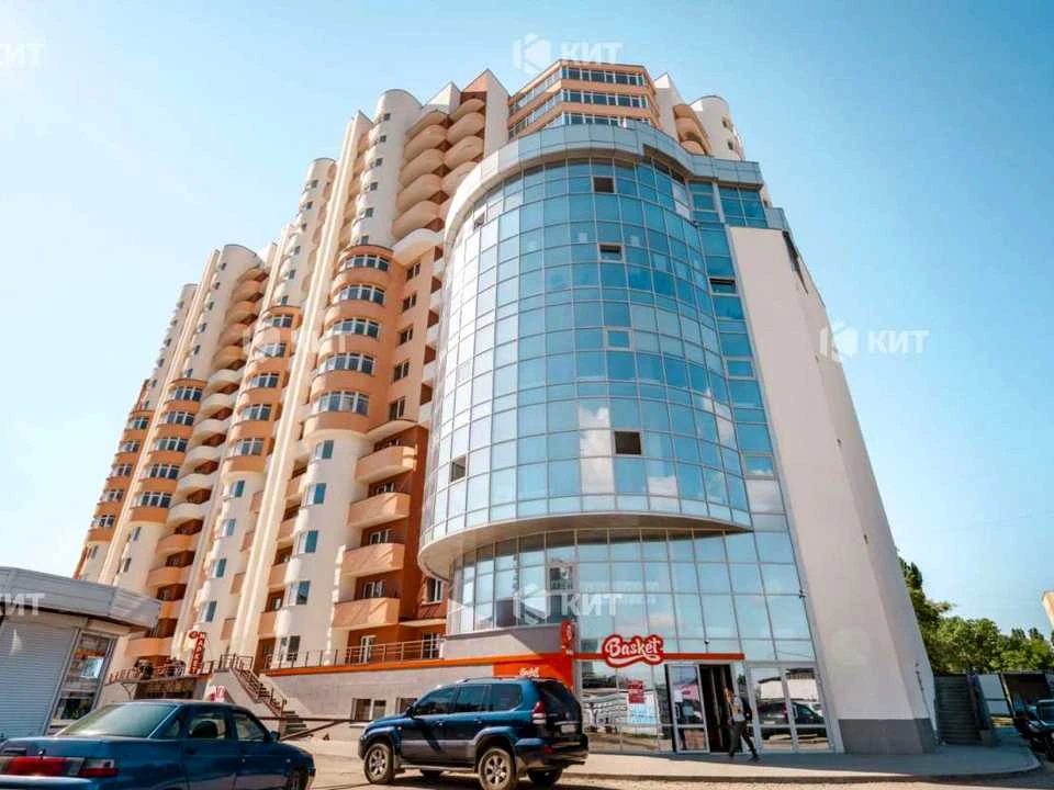 Apartment. Kharkiv, Peremohy Avenue.
