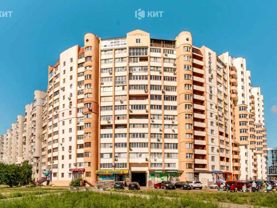 Apartment. Kharkiv, Peremohy Avenue.