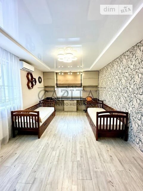 Продаж 3к квартири 91.9 кв. м на вул. Софії Русової 5 • ID 3
