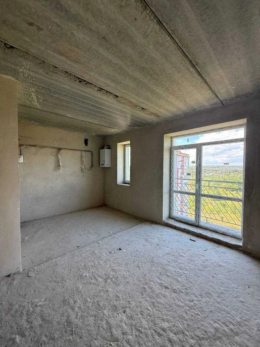 Терміново. 2 кім кв, кухня студія, індив газове опал, закрит