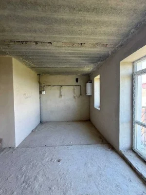 Терміново. 2 кім кв, кухня студія, індив газове опал, закрит