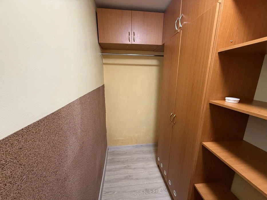 Продається велика 1кімнатна квартира,кухня-студія+підвал