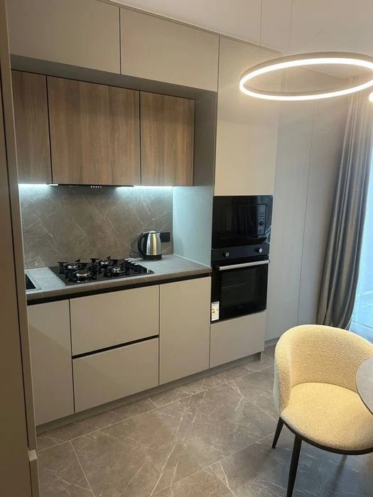Продаж дизайнерської 1-кімнатної квартири в ЖК Family Plaza