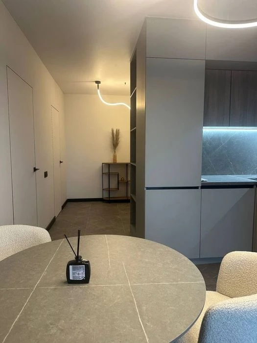 Продаж дизайнерської 1-кімнатної квартири в ЖК Family Plaza