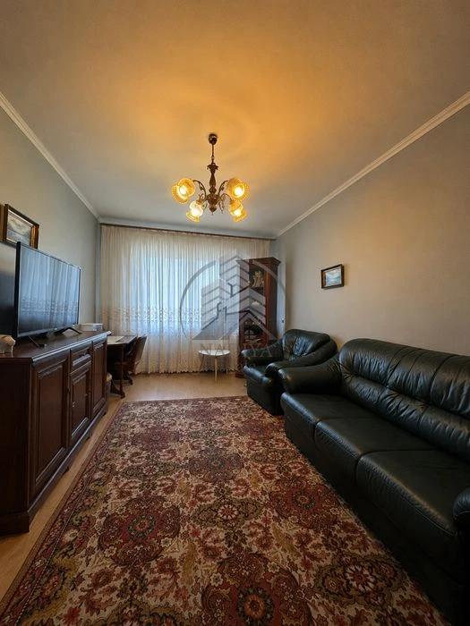Продаж 3-кімнатної квартири на вул. Науковій.