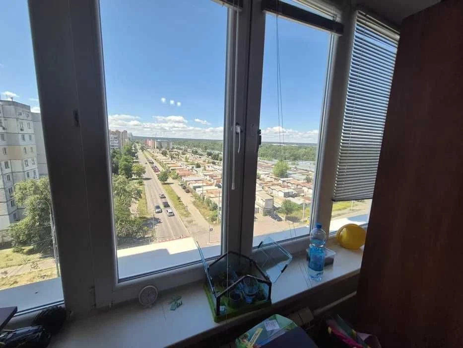 Heroes of the Dnieper Obolon Selling a 3-room apartment, renovated Ivas