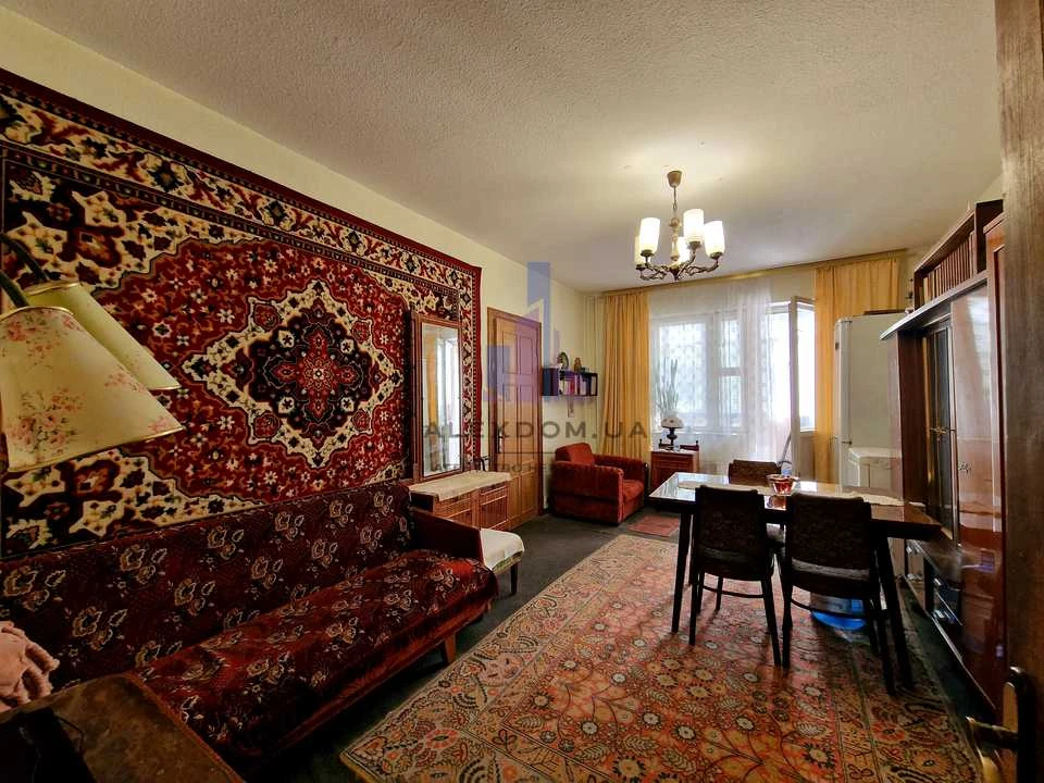 Квартира. Київ, Каштанова вул.