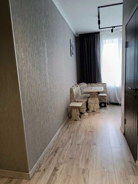 Продам 2ком.»Сталинку» 3этаж 53000  NDF