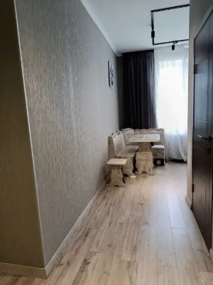 Продам 2ком.»Сталинку» 3этаж 53000  NDF