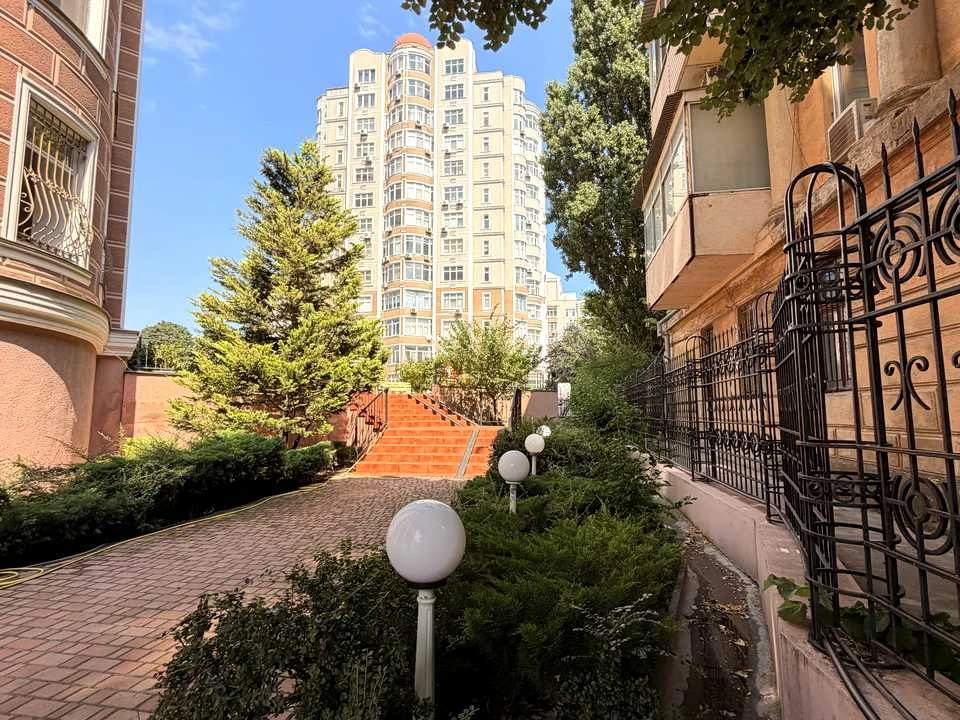 Квартира. Одеса, Каркашадзе пров. (Цегляний)