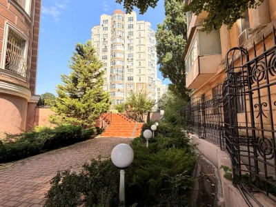 Квартира. Одеса, Каркашадзе пров. (Цегляний)