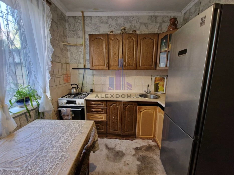 Продається простора 5к квартира,  115м2, вул.Каштанова 8а, Т