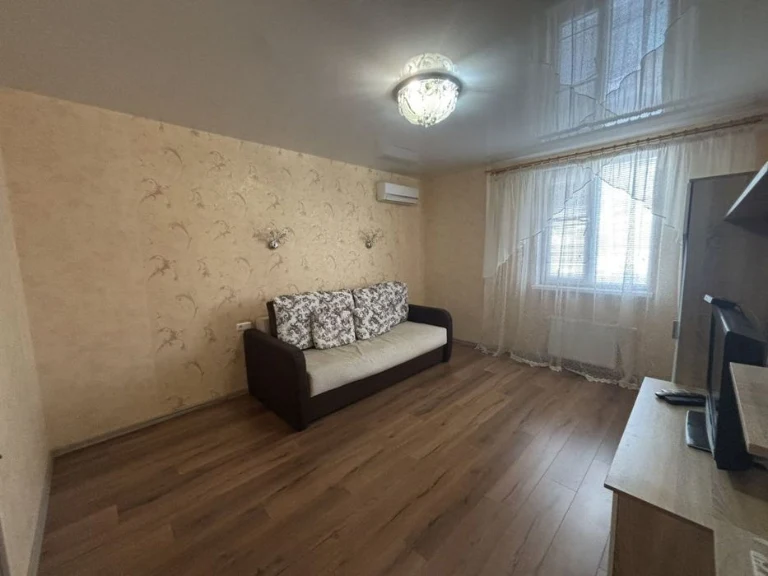 Продам квартиру . Две раздельные комнаты