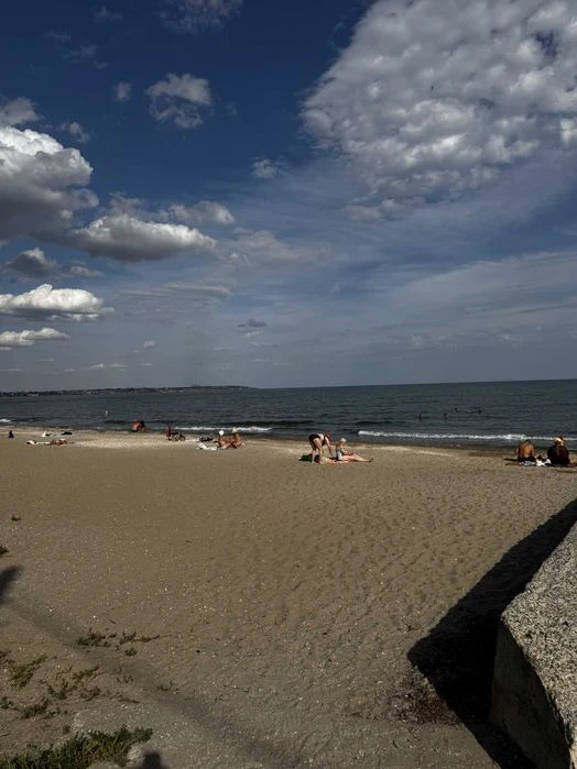 Продам капитальный дом с ремонтом на берегу моря 2 линия Оде
