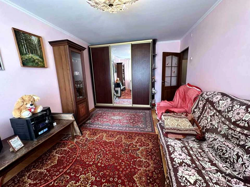 Квартира. Ужгород, Героїв 128-ї Бригади вул. (8 Березня)